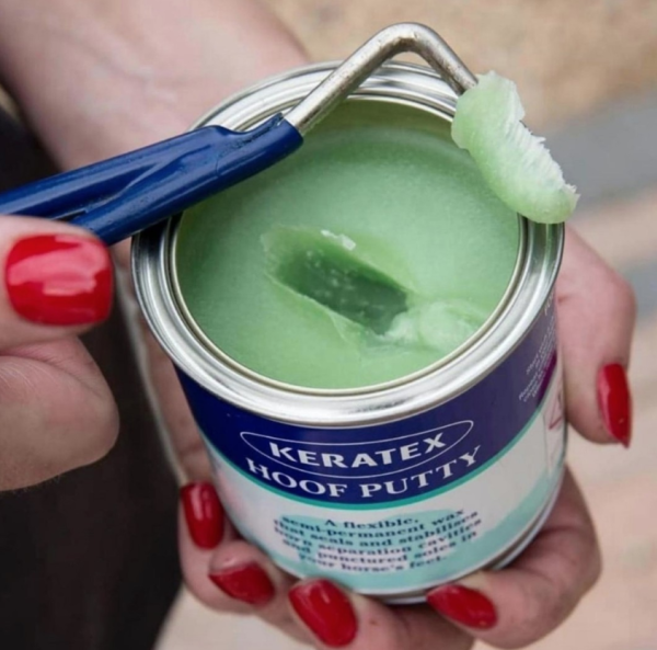 Keratex-Hoof-Putty-4_600x600.png