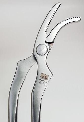 ergo-clinchers-preimum-mustad-tool.jpg